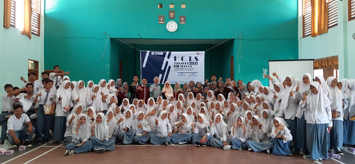 Kegiatan HJM Hukum Ekonomi Syariah "Rampak Tari Topeng Gaya Slangit"