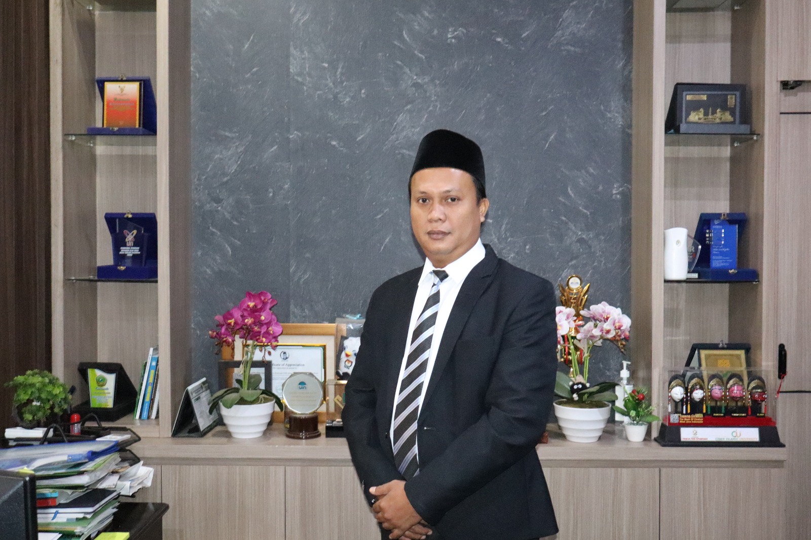 Dr. Afif Muamar, MHI